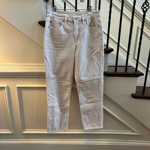 American Eagle Outfitters cream Mom Straight Jeans size 6